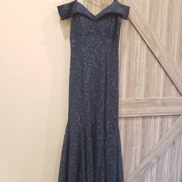 Prom dress - Picture 1 of 3